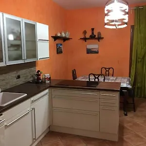 https://napoli-centro-storico-naples-80137.hotels-amalfi.com