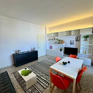  Appartamento 4 Balconi House- Moderno A